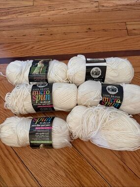 Lion Brand Microspun Yarn Skeins — Lily White discontinued